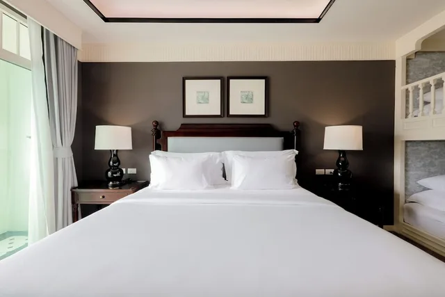 جناح عائلي بسرير كينج وسرير بطابقين، Marina Gallery Resort - KACHA – Kalim Bay 3/10