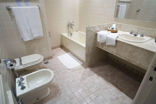 جناح بسرير كوين، HOTEL-ESCOLA BELA VISTA 4/7