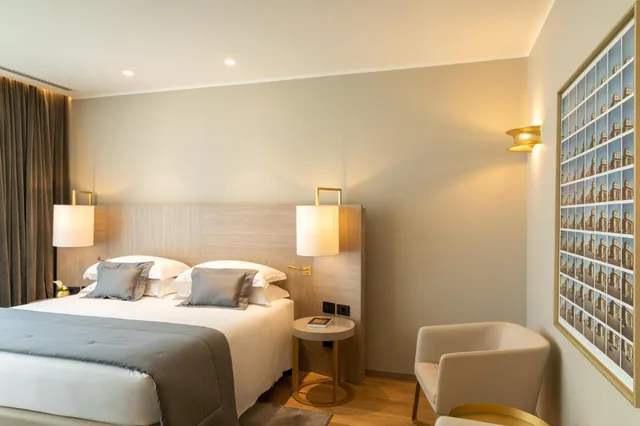 1 Bedroom, Apartment, 1 Queen and 1 Single Bed, Duomo View, Terrace، Rosa Grand Milano Starhotels Collezione 3/3
