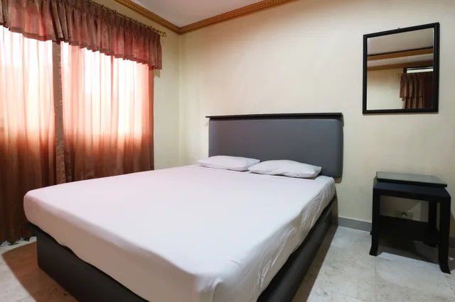 غرفة تنفيذية بسرير كوين، Jambrut Inn Hotel 2/10