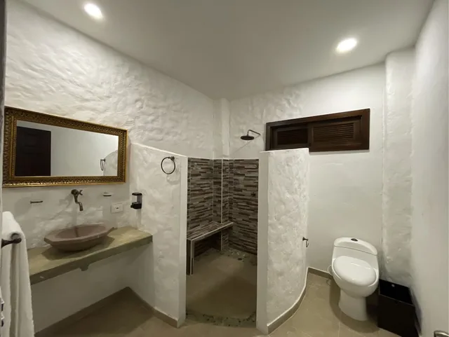 غرفة كلاسيكية ثلاثية بسرير كينج وسرير فردي، Hotel Casona Montañesa Quindío 8/9