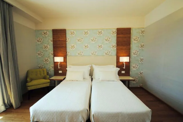 جناح جونيور بشرفة بإطلالة، Hotel Eden 4/7