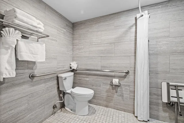 غرفة بسريرين كوين لذوي الإعاقة، Hotel Skye San Bruno 9/10