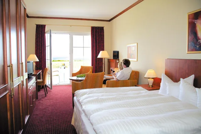 جناح جونيور بإطلالة على البحر مع أريكة، Morada Strandhotel Ostseebad Kuhlungsborn 1/2