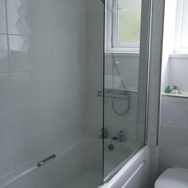 Room, Single, Hannafore Point 7/9