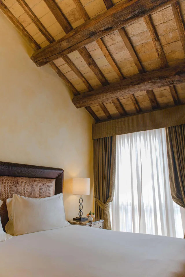 غرفة بريميوم بسرير مزدوج بغرفة نوم واحدة، Anantara Palazzo Naiadi 9/10