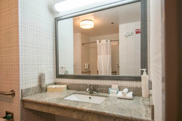 غرفة بسريرين كوين لذوي الإعاقة، Hampton Inn West Monroe 4/5
