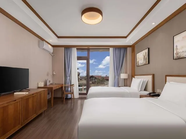 1 Bedroom, Swiss, Suite, Twin Beds, Mountain View، Swissotel Resort Changbaishan 1/5