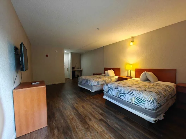 Standard, 2 Queen Beds, Budgetel Inns & Suites - Atlanta Galleria Stadium 1/5