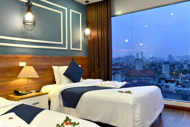 Suite, 1 King and 1 Single Beds, Grand View, Eternity Hotel 5/10