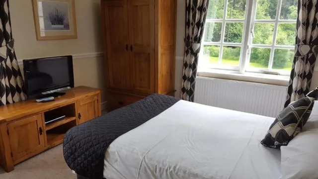 غرفة قياسية بسرير مزدوج، OYO Flagship Nant Ddu Lodge Hotel & Spa 2/3