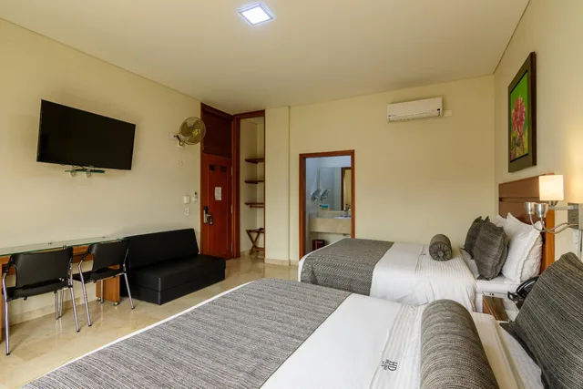 غرفة بسريرين مزدوجين بشرفة، Dorado La 70 Hotel 6/8