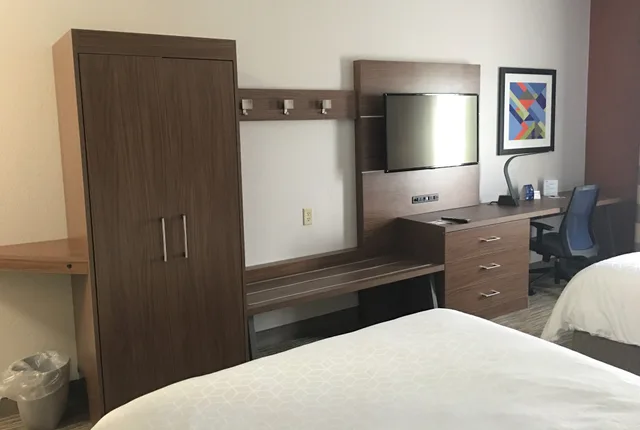 غرفة بسريرين كوين لذوي الإعاقة، Holiday Inn Express Greensburg 3/4