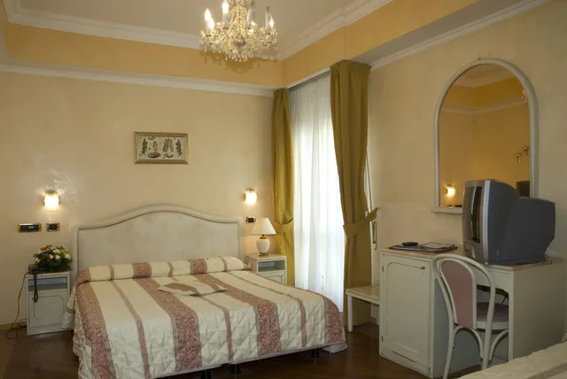 غرفة ثلاثية بسرير مزدوج وسرير فردي، Vienna Ostenda 5/8