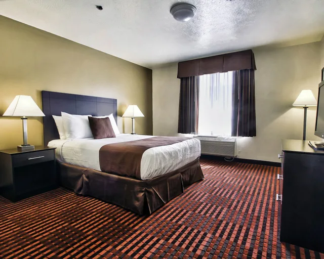 غرفة قياسية بسرير كينج لذوي الإعاقة، Best Western Salinas Valley Inn & Suites 2/6