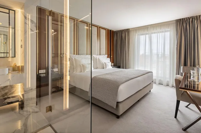 غرفة سوبيريور بسرير مزدوج، Wine And Books Porto Hotel 3/3