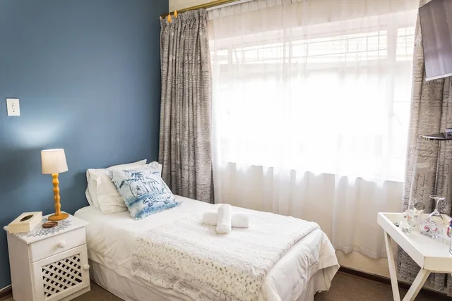 غرفة مفردة، Rozendal Guest House 2/4