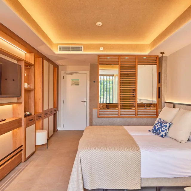 Junior Suite, Lateral Side Sea View, Private Pool، Universal Hotel Don Leon 4/8