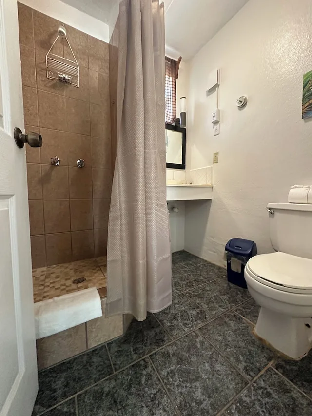 Standard, Queen Bed, Courtyard View, All Seasons Guest House 8/8