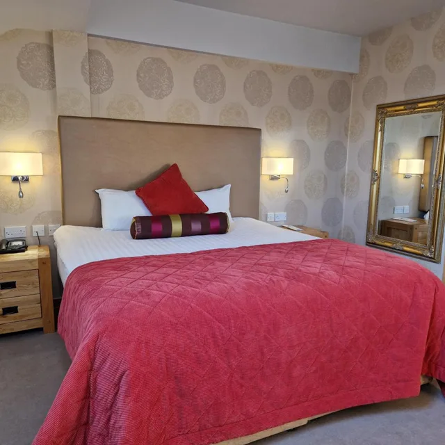 Room, Double Bed, Lawlors of Naas 6/10