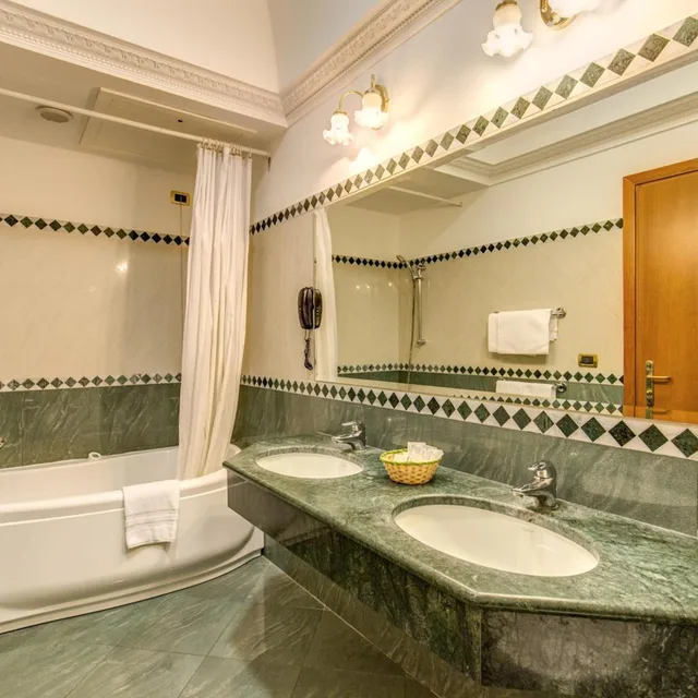 غرفة سوبيريور بسرير كينج، Hotel Contilia 4/4