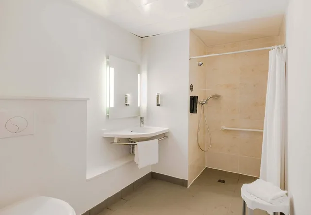 غرفة مزدوجة لذوي الإعاقة، B&B HOTEL Nantes Savenay 2/2