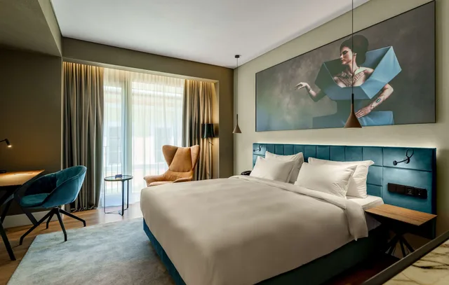 غرفة قياسية بسرير كينج بشرفة، Radisson Blu Aurum Hotel Brasov 6/10