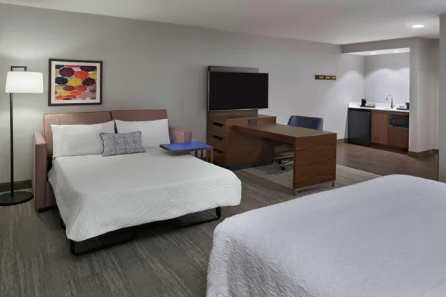 استوديو بسرير كينج، Hampton Inn and Suites by Hilton Montreal Dorval 2/3