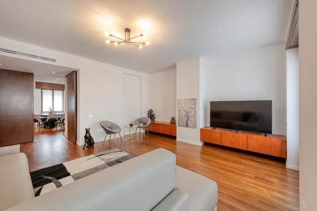 Sofa, Milan Royal Suites Luxury Apartments 3/6