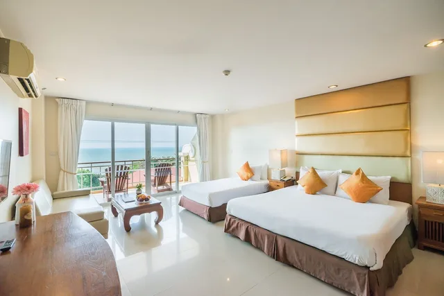 غرفة ديلوكس عائلية بسرير كينج وسرير فردي بإطلالة على البحر، Bella Villa Cabana 3/10