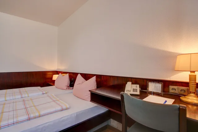 غرفة قياسية بسرير مزدوج، Trip Inn City Hotel Krefeld 4/10