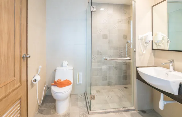 غرفة عائلية ثلاثية بسرير كينج وسرير فردي، Ananta Burin Resort 4/6