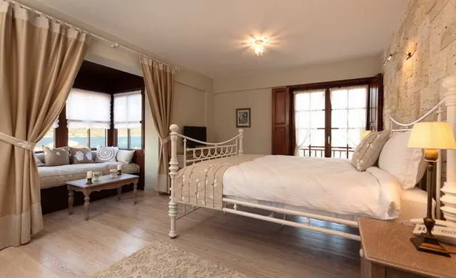 جناح جونيور، Alacati Kapari Hotel 1/1