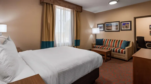 جناح، Best Western Cannon A.F.B. Clovis 3/6