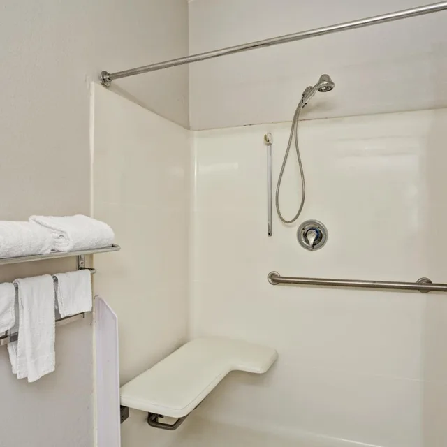 جناح بجاكوزي، Microtel Inn &amp; Suites by Wyndham Union City/Atlanta Airport 6/6