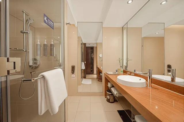 غرفة بسرير كينج بإطلالة على المدينة، Four Points By Sheraton Hangzhou 10/10