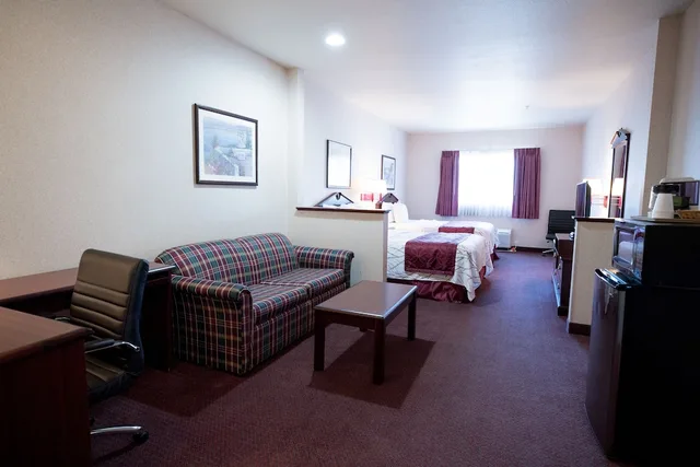 Portland Suites Airport East، غريشام 21/25