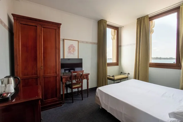 Room, Double Bed, Lagoon View، Russo Palace 4/10