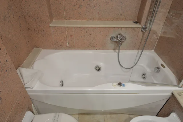 غرفة سوبيريور بسريرين منفصلين بجاكوزي، Hotel Montecarlo Roma 6/6