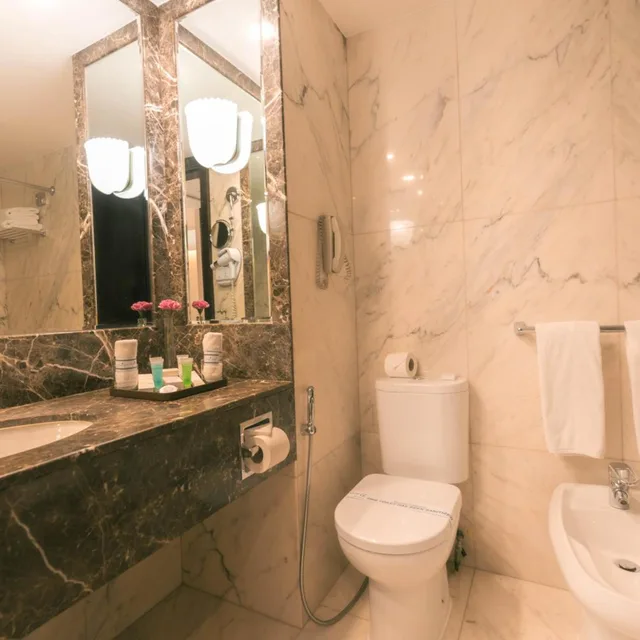 جناح بسرير كينج، Golden Tulip Bahrain 5/8