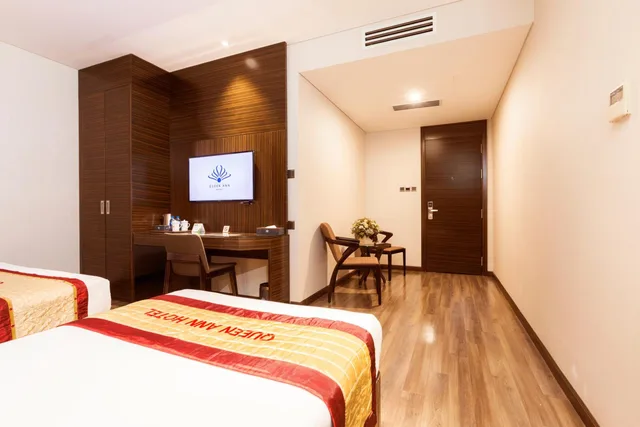 غرفة بريميير ثلاثية، QUEEN ANN HOTEL 3/10