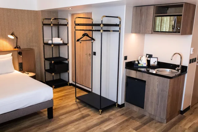 Superior, Suite, Double Bed, Sea View, Novotel Suites Nice Airport Hotel 3/4