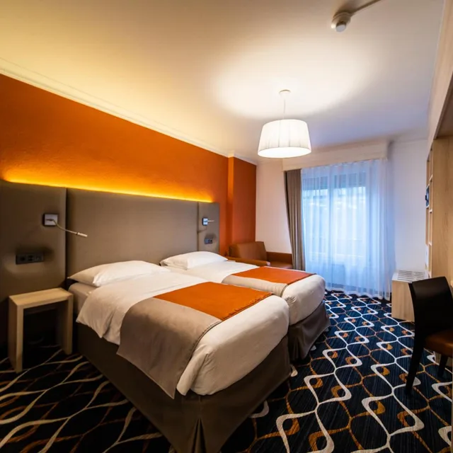 غرفة بسرير مزدوج أو سريرين منفصلين مع سرير إضافي، Eden Hotel 2/6