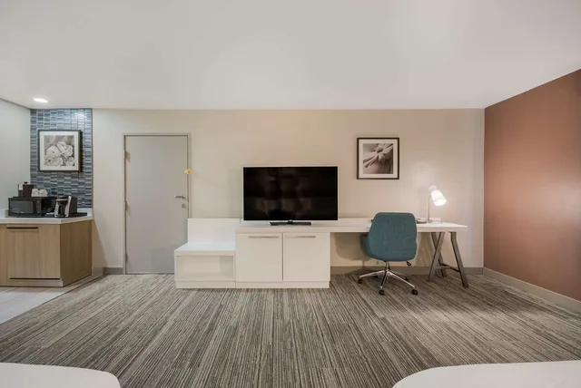 غرفة قياسية بسريرين كوين، Hilton Garden Inn Oklahoma City Midtown 4/4