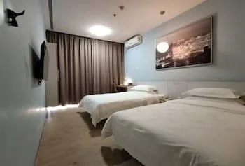 غرفة قياسية بسريرين مزدوجين، Colour Inn Shenzhen Dongmen Branch 1/1