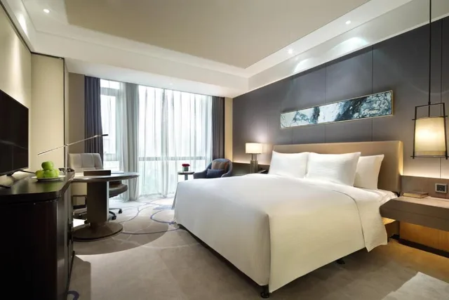Deluxe, Double Bed, Wanda Realm Bozhou 3/5