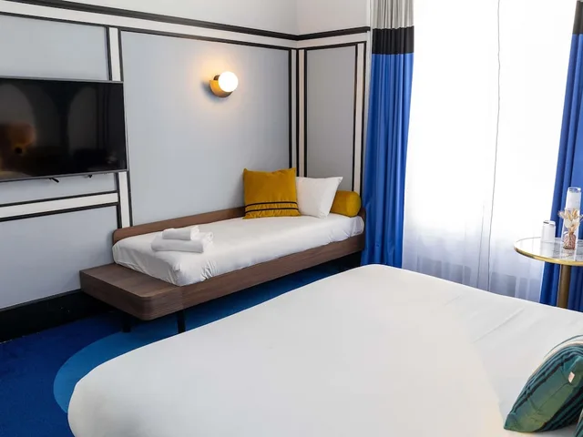 غرفة سوبيريور عائلية بسرير مزدوج مع أريكة، Hotel Plaza Biarritz Plage - Handwritten Collection 5/10