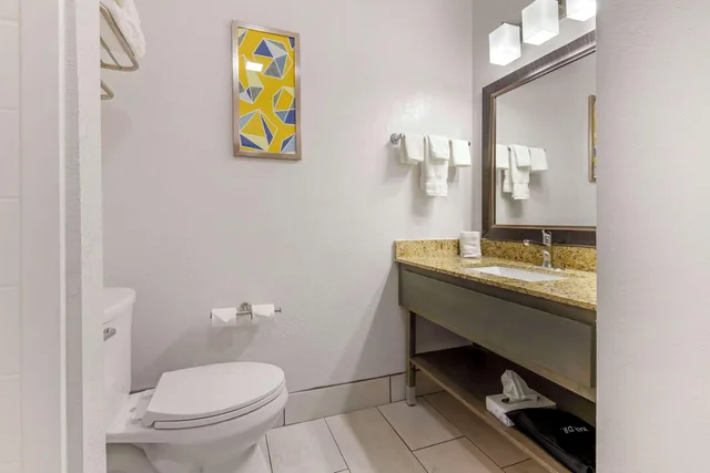 جناح بسريرين كوين، Comfort Inn & Suites New Lisbon 5/5