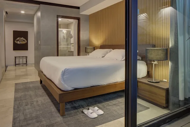 Master, Suite, King Bed, MX Grand Suites 5/8