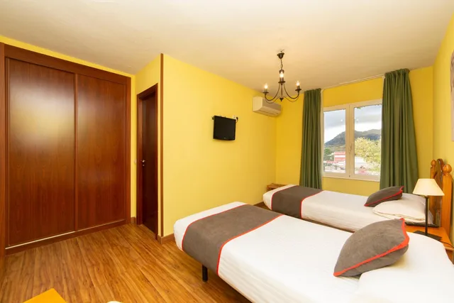 غرفة بسريرين منفصلين، Oyo Hotel Mavi 5/10